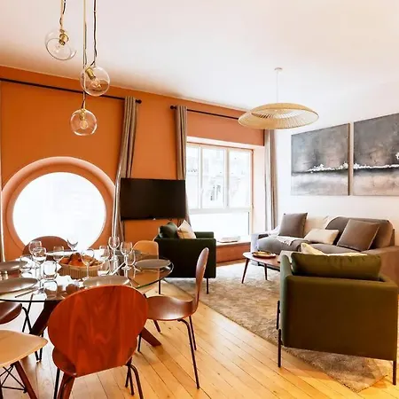 Modern 2 Bedrooms Near Louvre
