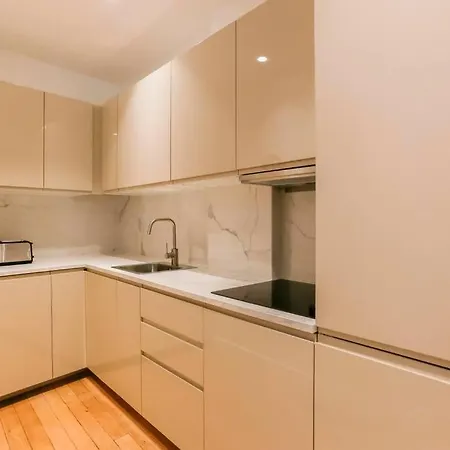 Modern 2 Bedrooms Near Louvre アパート *