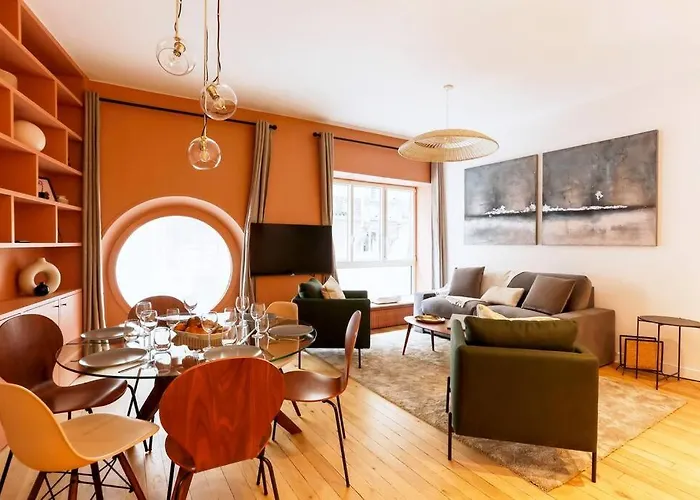 Modern 2 Bedrooms Near Louvre